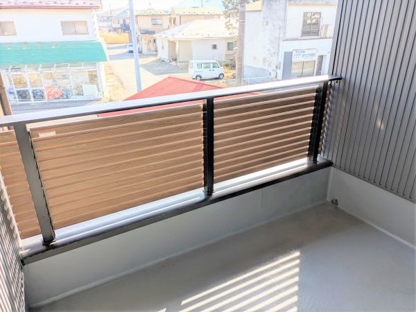 バルコニー  写真撮影日：2025-03-01