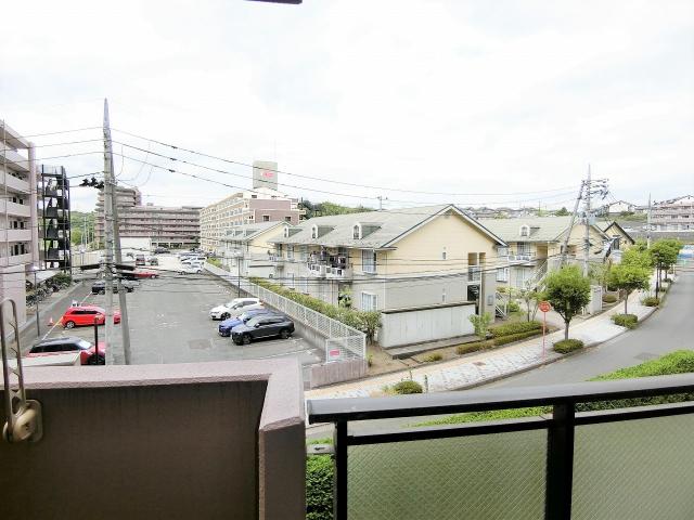 バルコニー  写真撮影日：2025-08-01