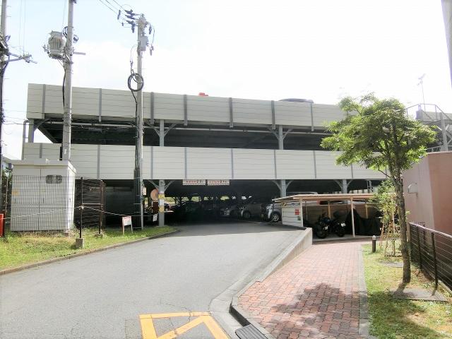 駐車場(共用設備)  写真撮影日：2025-08-01
