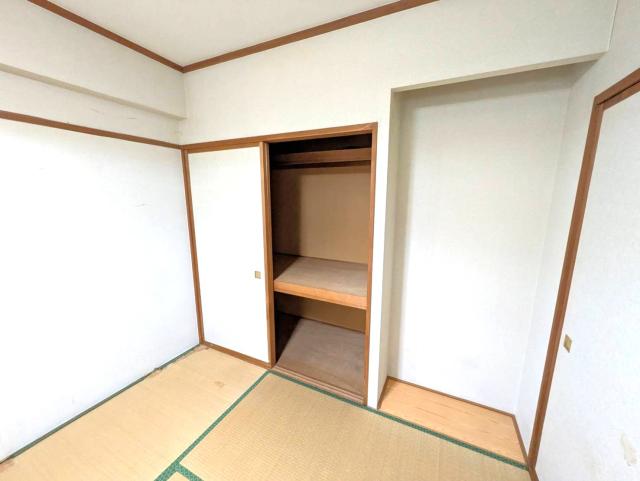 リビング以外の居室  写真撮影日：2025-10-06