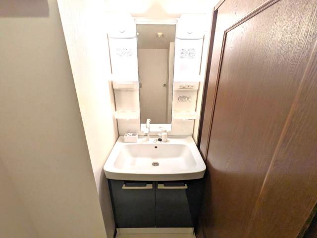 洗面台・洗面所  写真撮影日：2025-10-06
