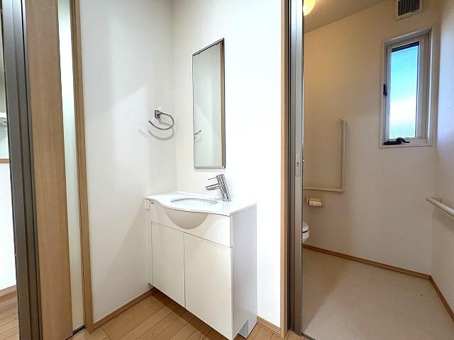 洗面台・洗面所  写真撮影日：2025-10-17