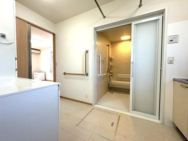 洗面台・洗面所  写真撮影日：2025-10-17