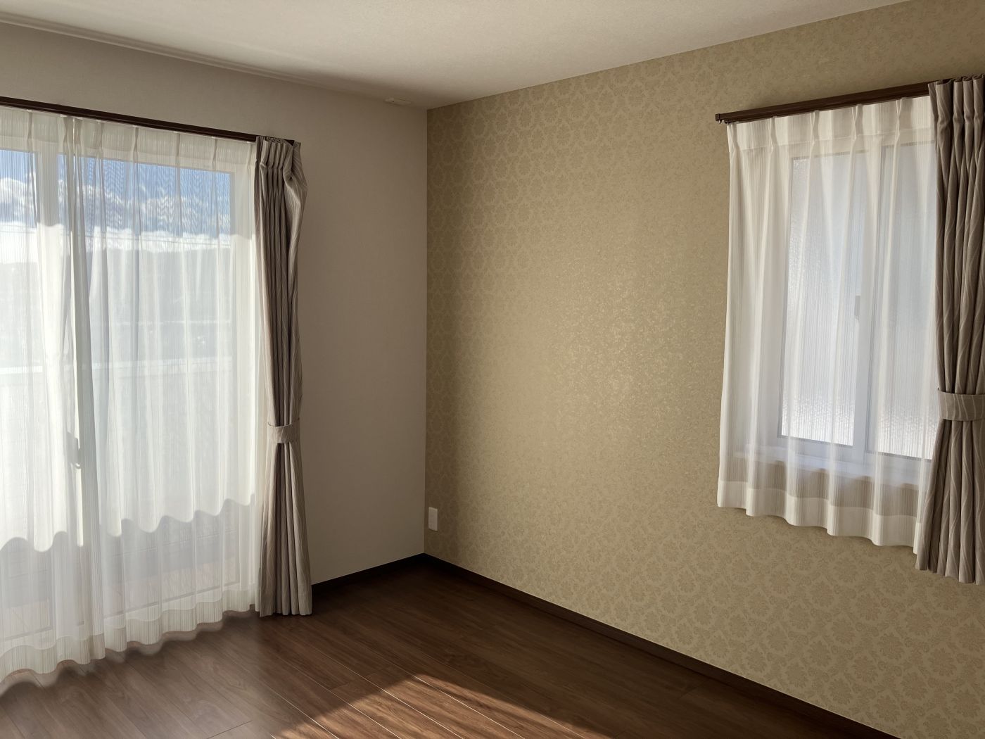 主寝室 写真撮影日：12/4/25, 12:00 AM