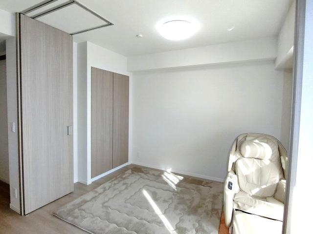 リビング以外の居室  写真撮影日：2025-12-11