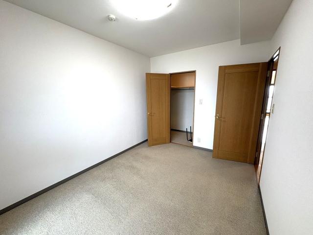 リビング以外の居室  写真撮影日：2026-03-28