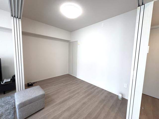 リビング以外の居室  写真撮影日：2026-04-09