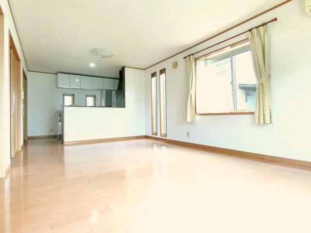 リビング  写真撮影日：2026-08-01