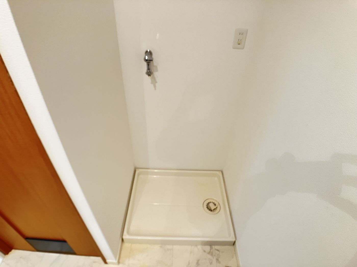 洗濯機置場防水パン 写真撮影日：4/6/25, 12:00 AM