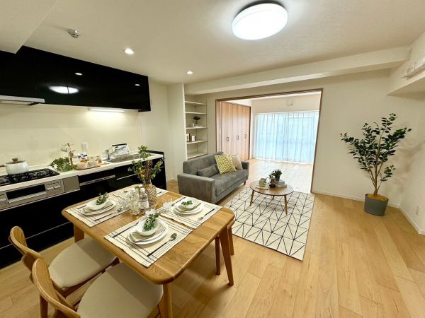 リビング  写真撮影日：2024-11-07