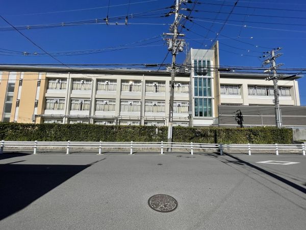 奈良市立済美小学校 240m 写真撮影日：2024-11-07 