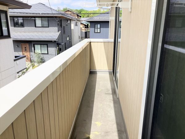 バルコニー  写真撮影日：2025-04-24