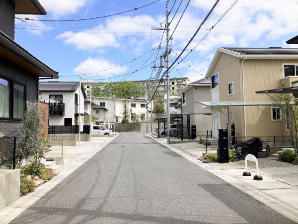 前面道路含む現地写真  写真撮影日：2025-04-24