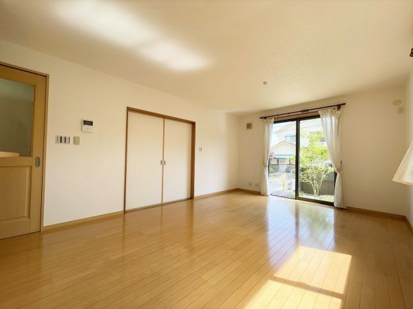リビング  写真撮影日：2025-04-27