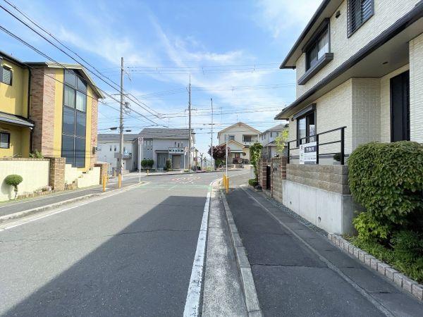 前面道路含む現地写真  写真撮影日：2025-04-27