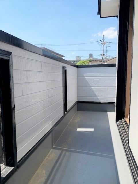 バルコニー  写真撮影日：2025-06-07