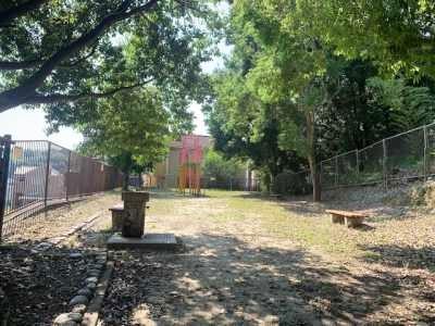 二名二丁目街区公園 30m 写真撮影日：2025-07-06