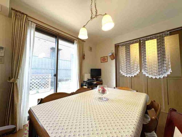 リビング  写真撮影日：2025-11-09