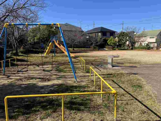 すずめだに公園 140m 写真撮影日：2025-11-09