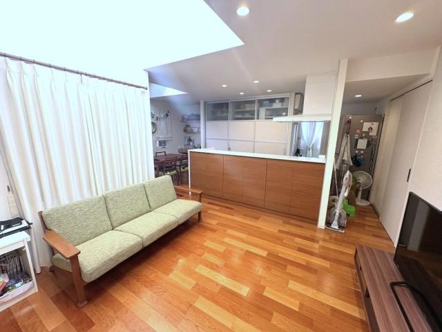 リビング  写真撮影日：2025-11-23