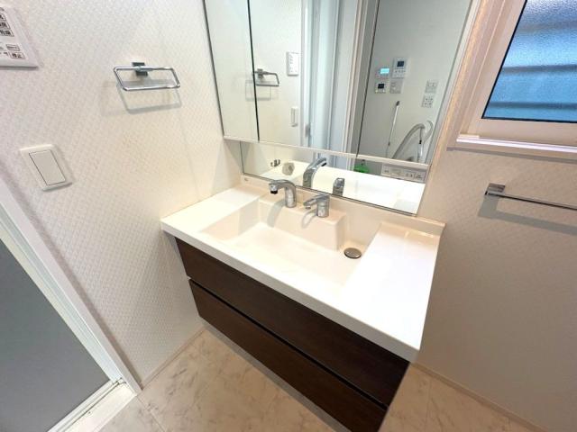 洗面台・洗面所  写真撮影日：2025-11-23
