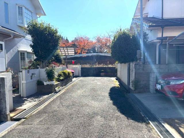 前面道路含む現地写真  写真撮影日：2025-11-23