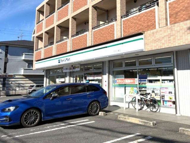 ファミリーマート奈良法蓮店 900m 写真撮影日：2025-11-23