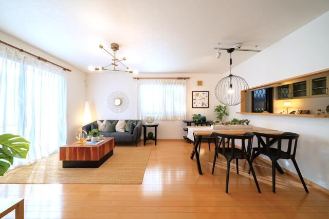 リビング  写真撮影日：2025-11-20