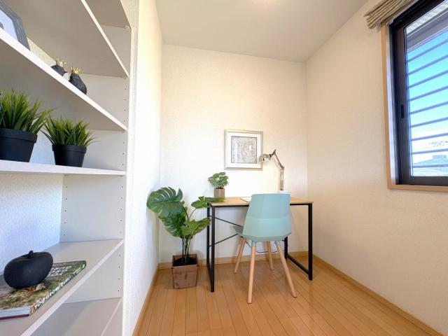 リビング以外の居室  写真撮影日：2025-11-20