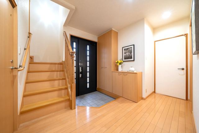 玄関  写真撮影日：2025-11-20