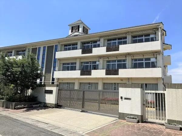 香芝北中学校 340m 写真撮影日：2025-04-25