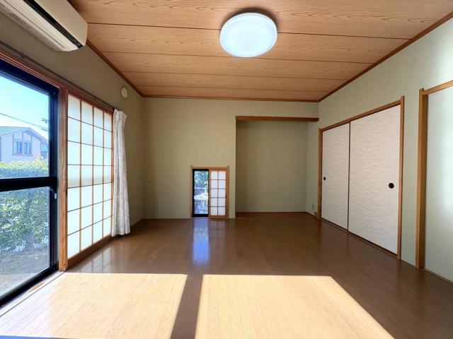 リビング以外の居室  写真撮影日：2025-12-23