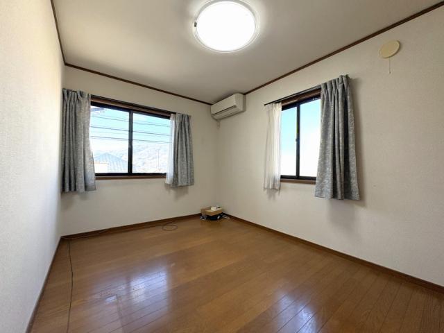 リビング以外の居室  写真撮影日：2025-12-23