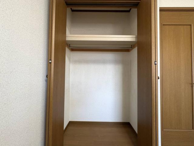 リビング以外の居室  写真撮影日：2025-12-23