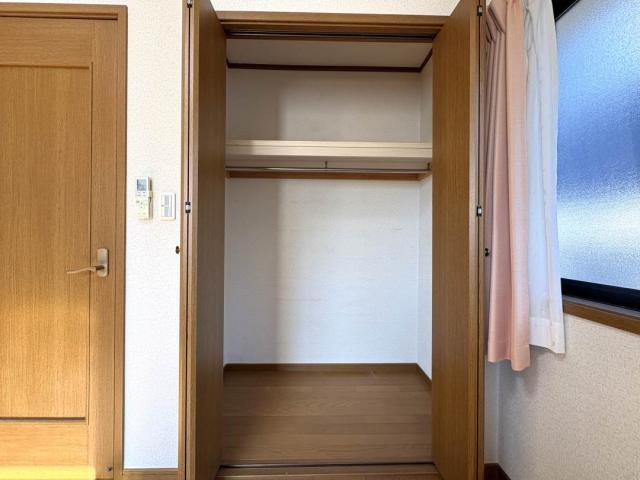 リビング以外の居室  写真撮影日：2025-12-23