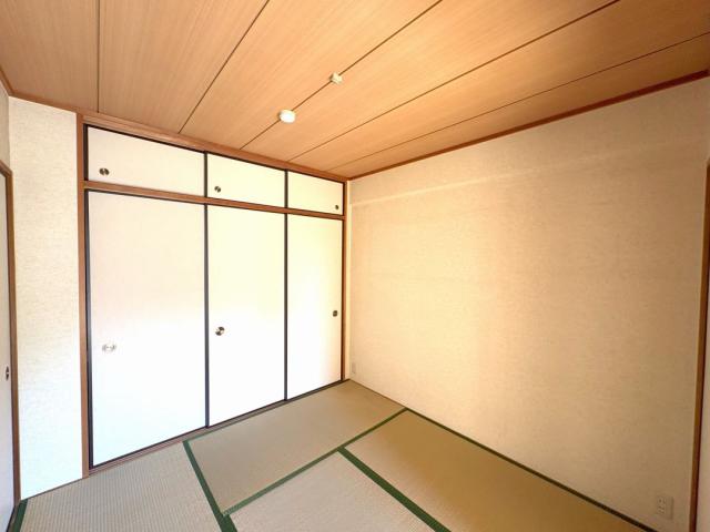 リビング以外の居室  写真撮影日：2025-12-19