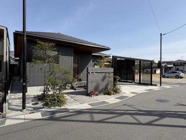 前面道路含む現地写真  写真撮影日：2026-03-06