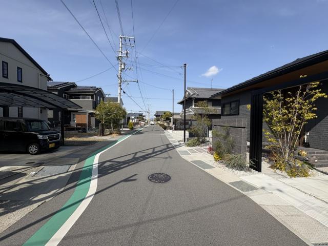 前面道路含む現地写真  写真撮影日：2026-03-06