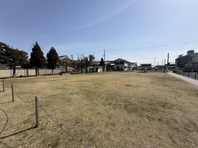 南隣の公園 10m 写真撮影日：2026-03-06