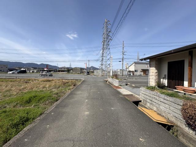 前面道路含む現地写真  写真撮影日：2026-03-06