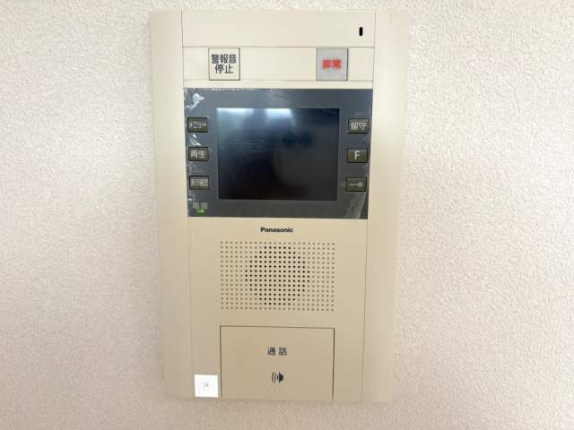 防犯設備 モニター付きインターホン  写真撮影日：2026-06-05