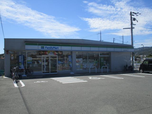 ファミリーマート近鉄東山駅前店 870m 写真撮影日：2026-05-09