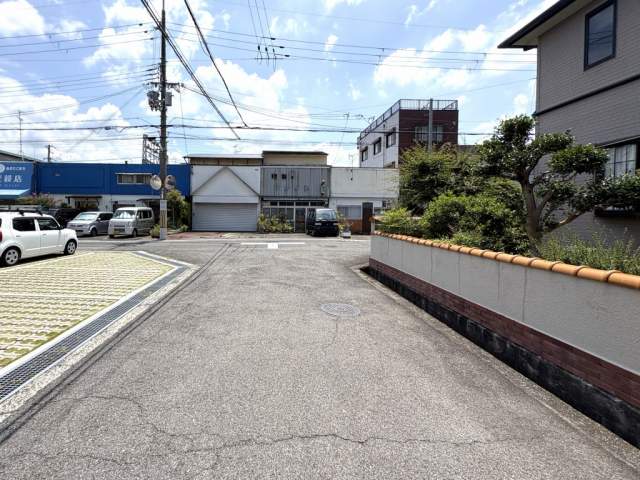 前面道路含む現地写真  写真撮影日：2026-07-27