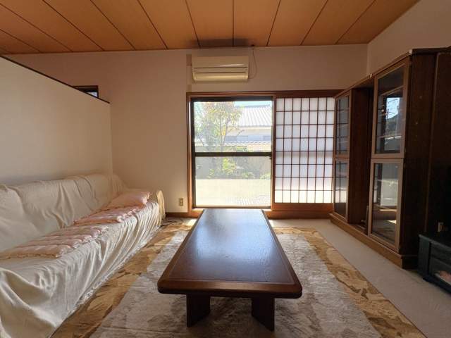 リビング  写真撮影日：2026-10-16