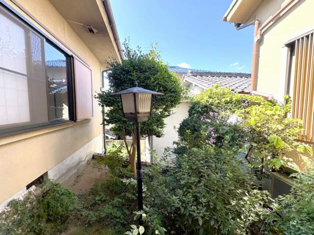庭  写真撮影日：2026-10-16