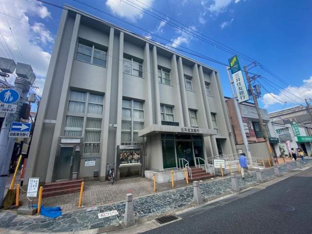 三井住友銀行奈良支店 590m 写真撮影日：2026-10-16