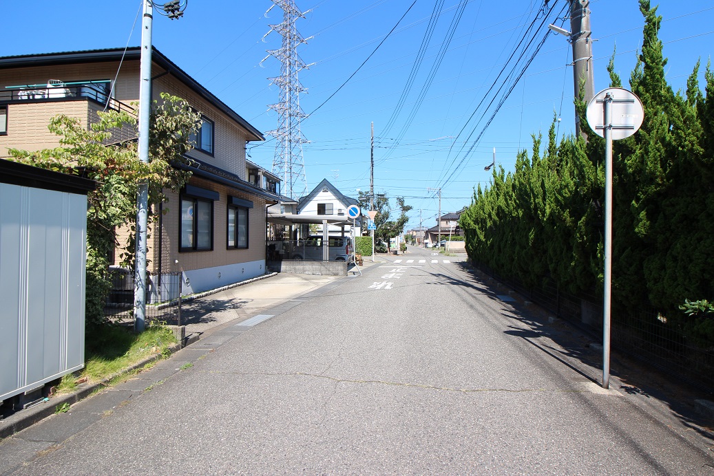 前面道路 写真撮影日：9/6/24, 12:00 AM