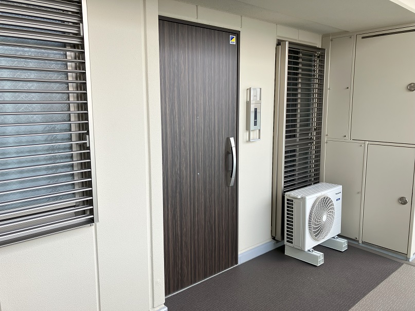 玄関アプローチ