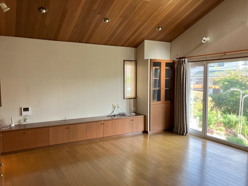 リビング 写真撮影日：10/1/25, 12:00 AM