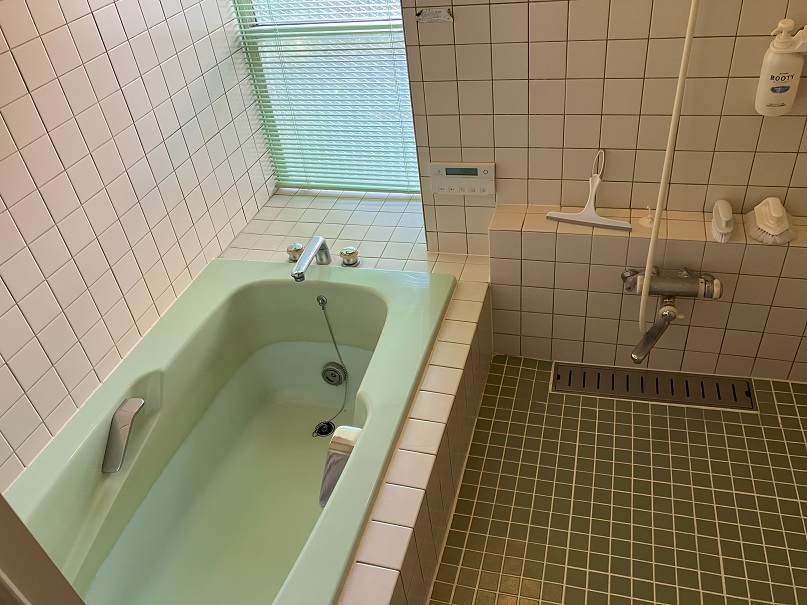 浴室 写真撮影日：10/1/25, 12:00 AM